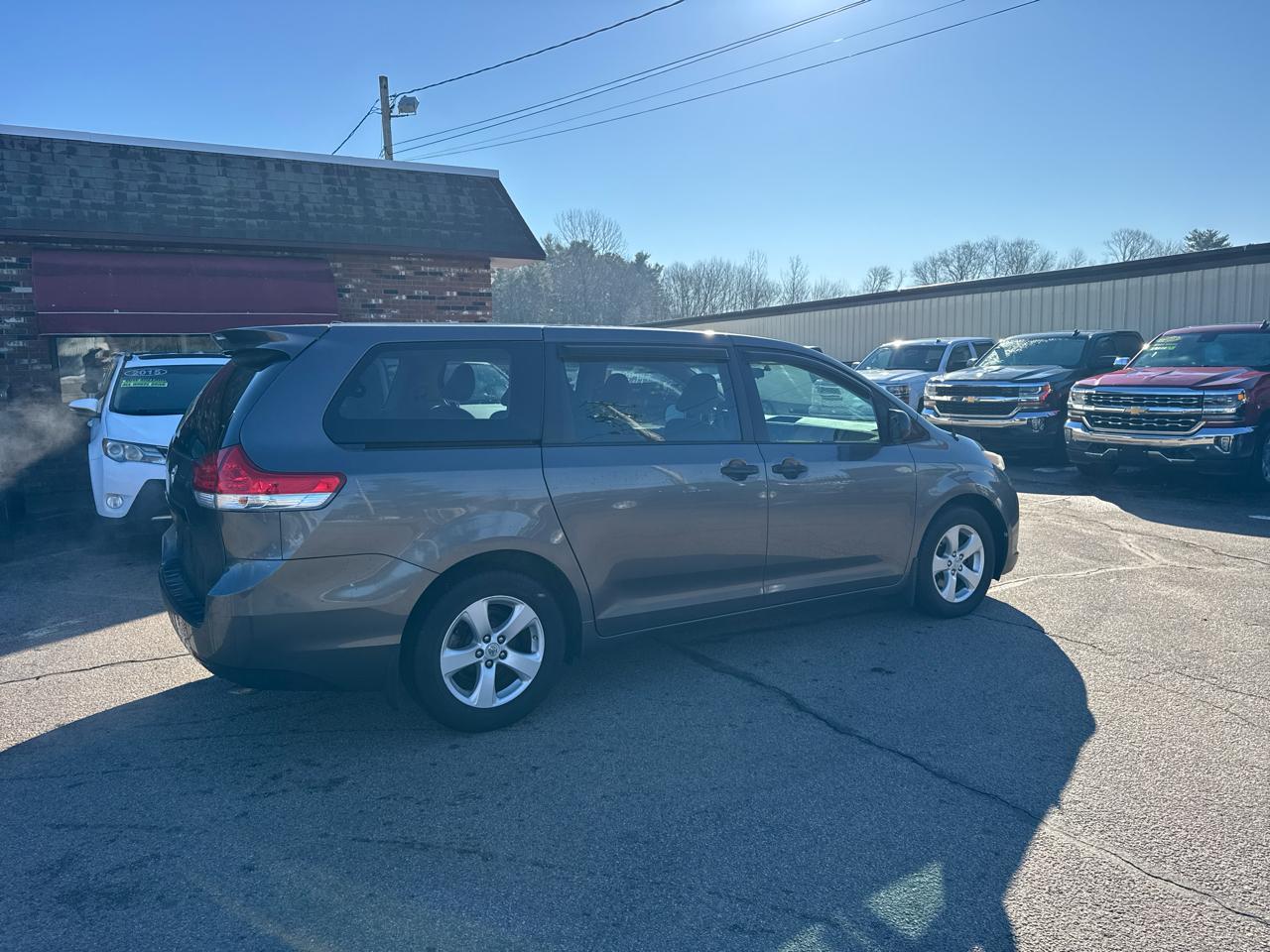 Toyota Sienna FWD 7-Passenger V6 2012