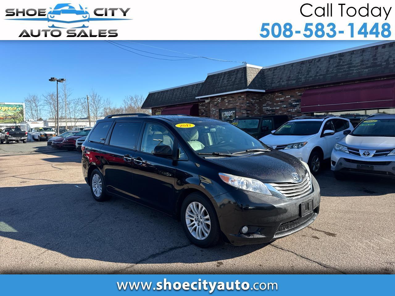 Toyota Sienna Limited Premium 7-Passenger 2017