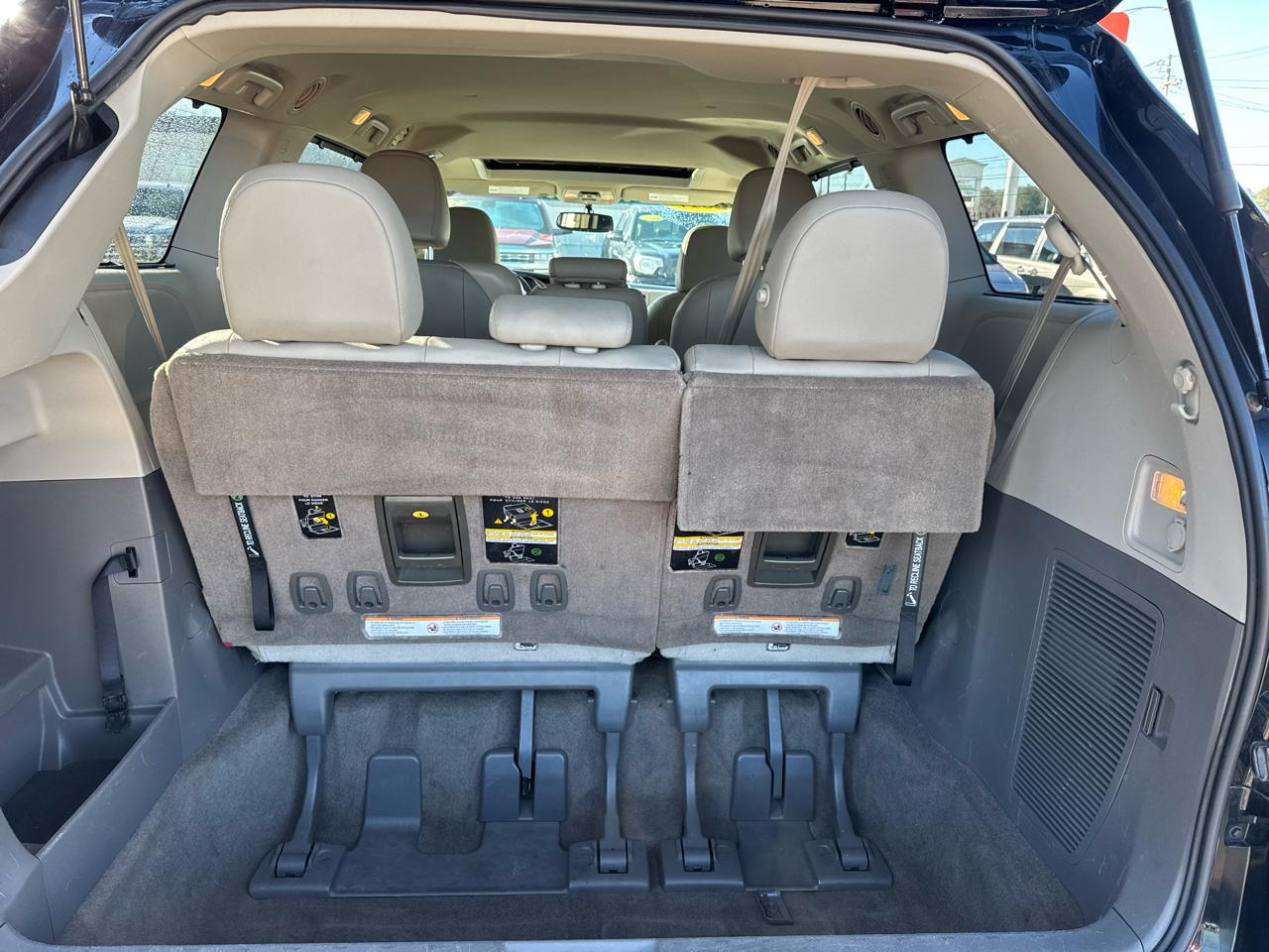 Toyota Sienna Limited Premium 7-Passenger 2017