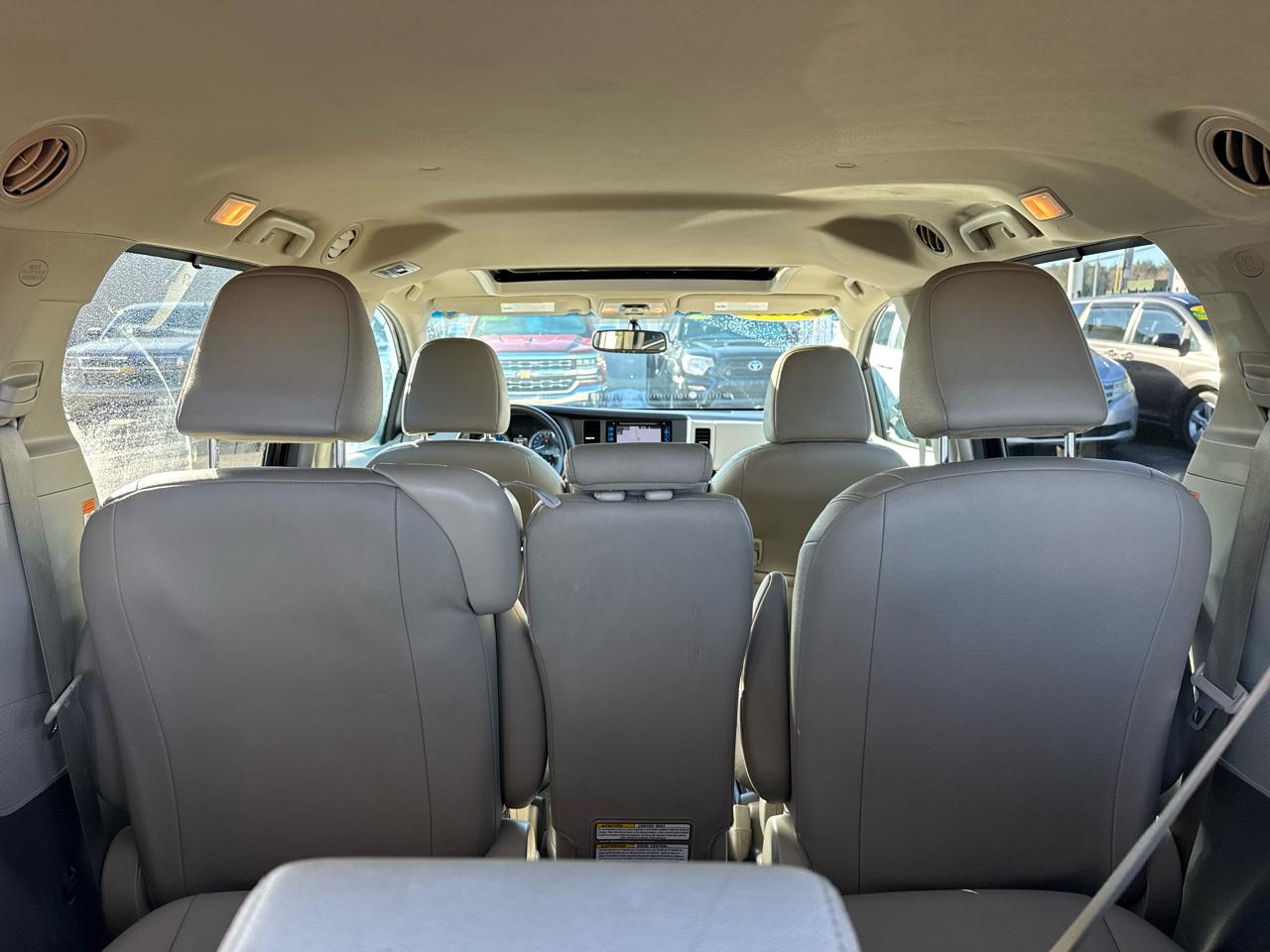 Toyota Sienna Limited Premium 7-Passenger 2017