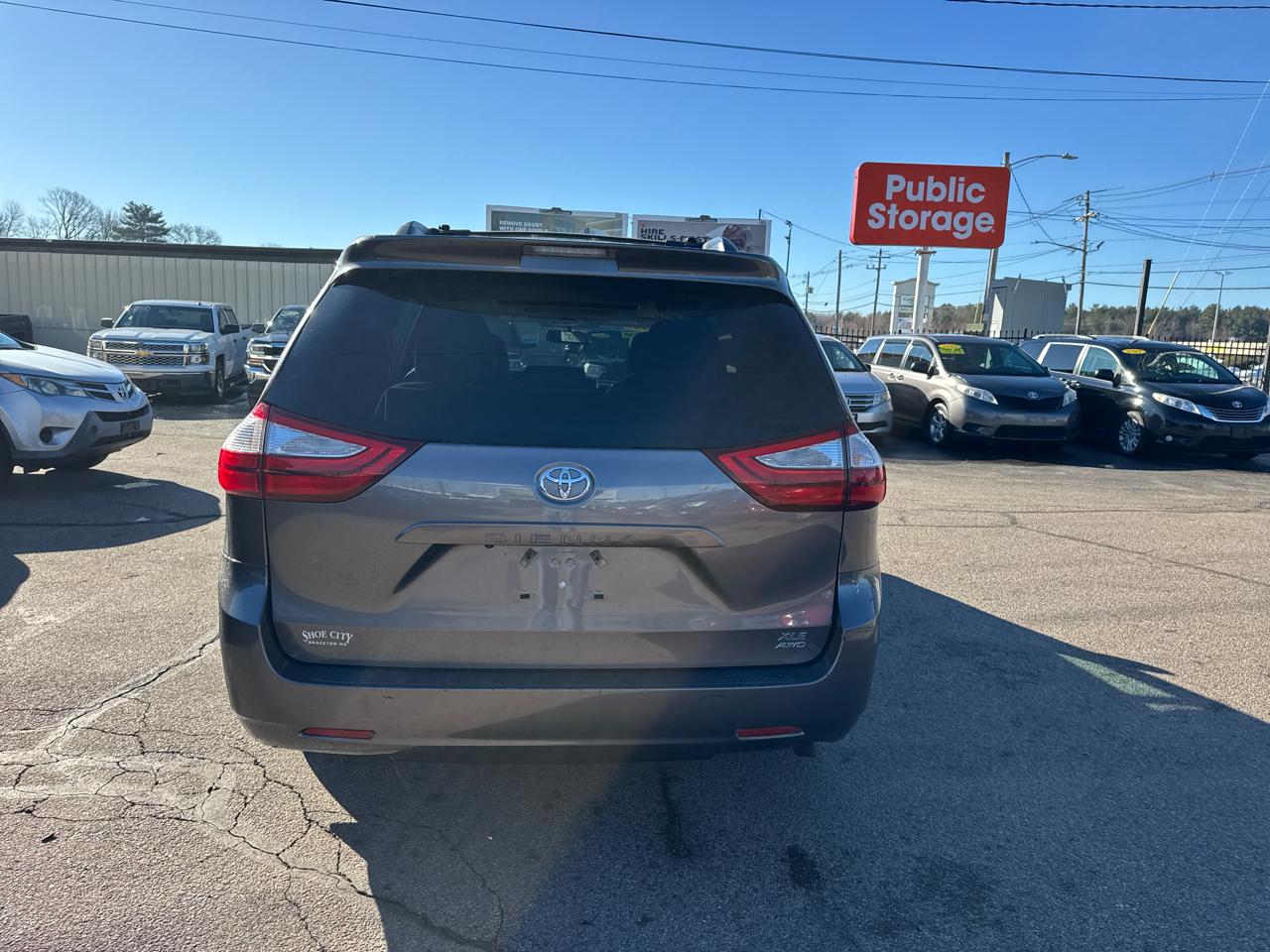 Toyota Sienna XLE 7-Passenger AWD 2017