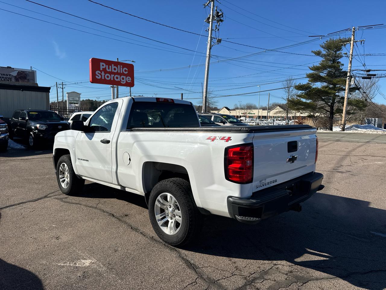 Chevrolet Silverado 1500 4WD Reg Cab 133.0" LS 2018