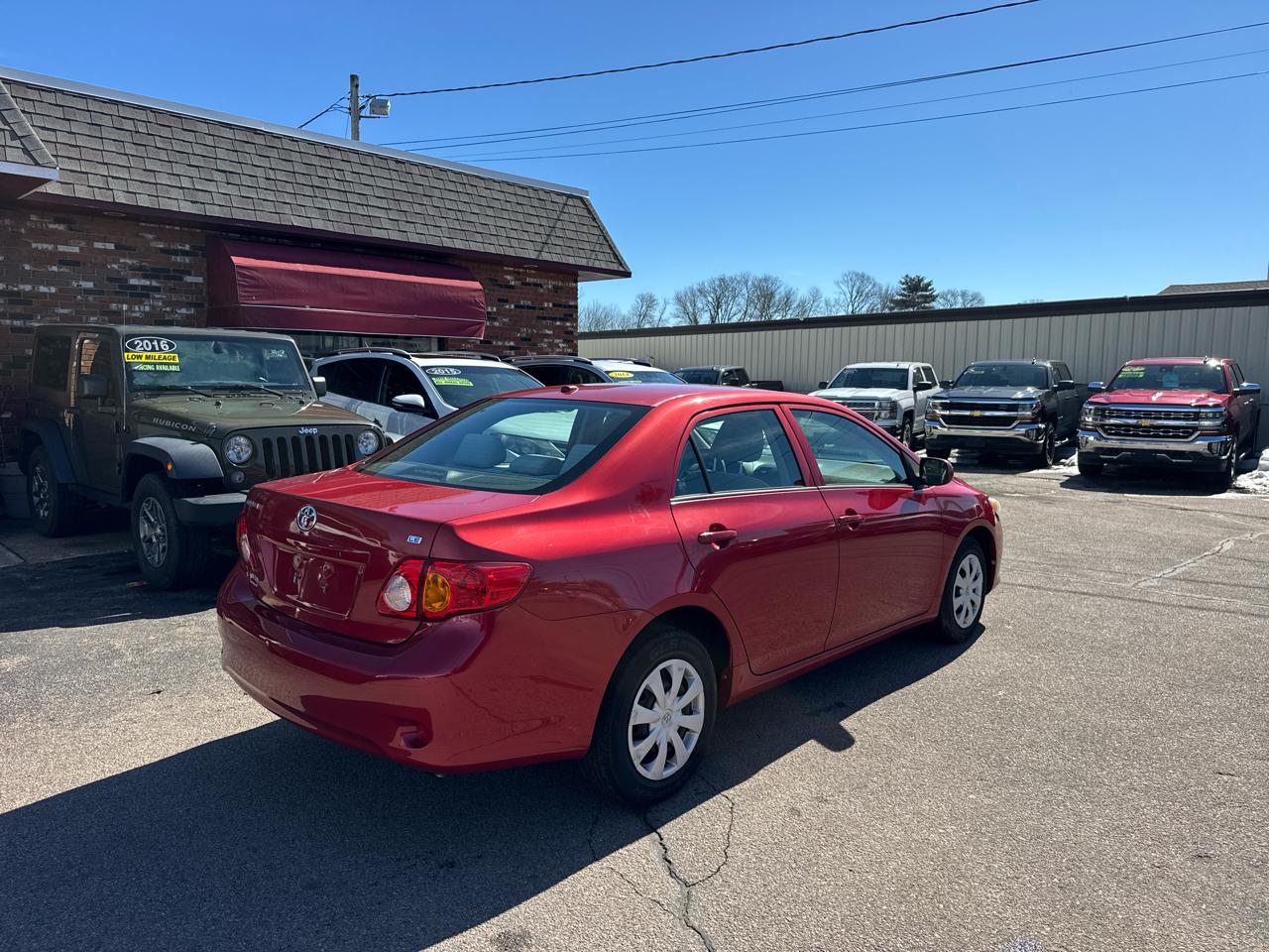 Toyota Corolla 4dr Sdn Auto LE (Natl) 2010