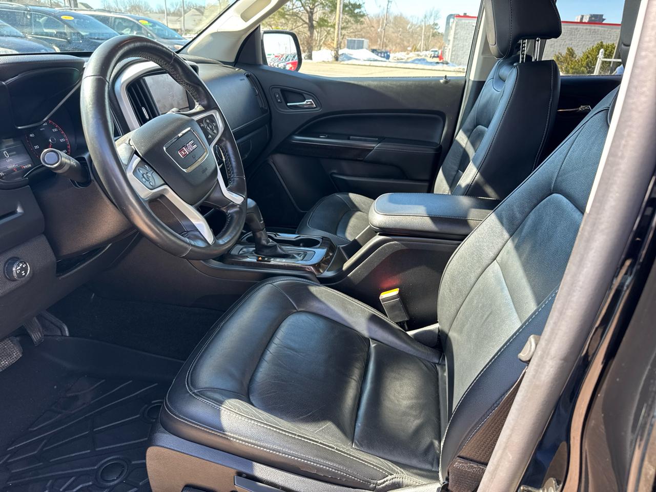 GMC Canyon 4WD Crew Cab 140.5" SLT 2015