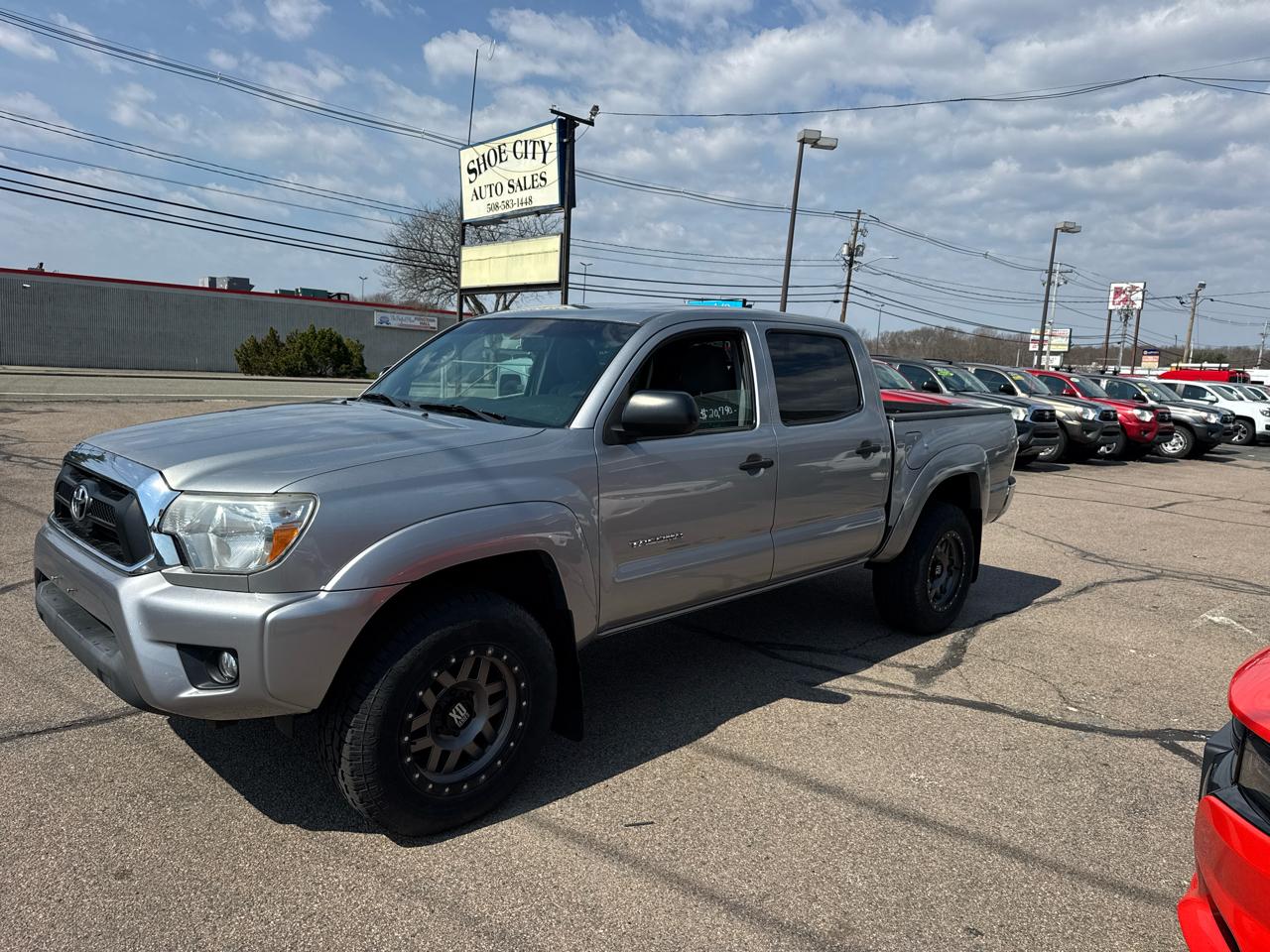 Toyota Tacoma 4WD Double Cab V6 AT SR5 (Natl) 2015