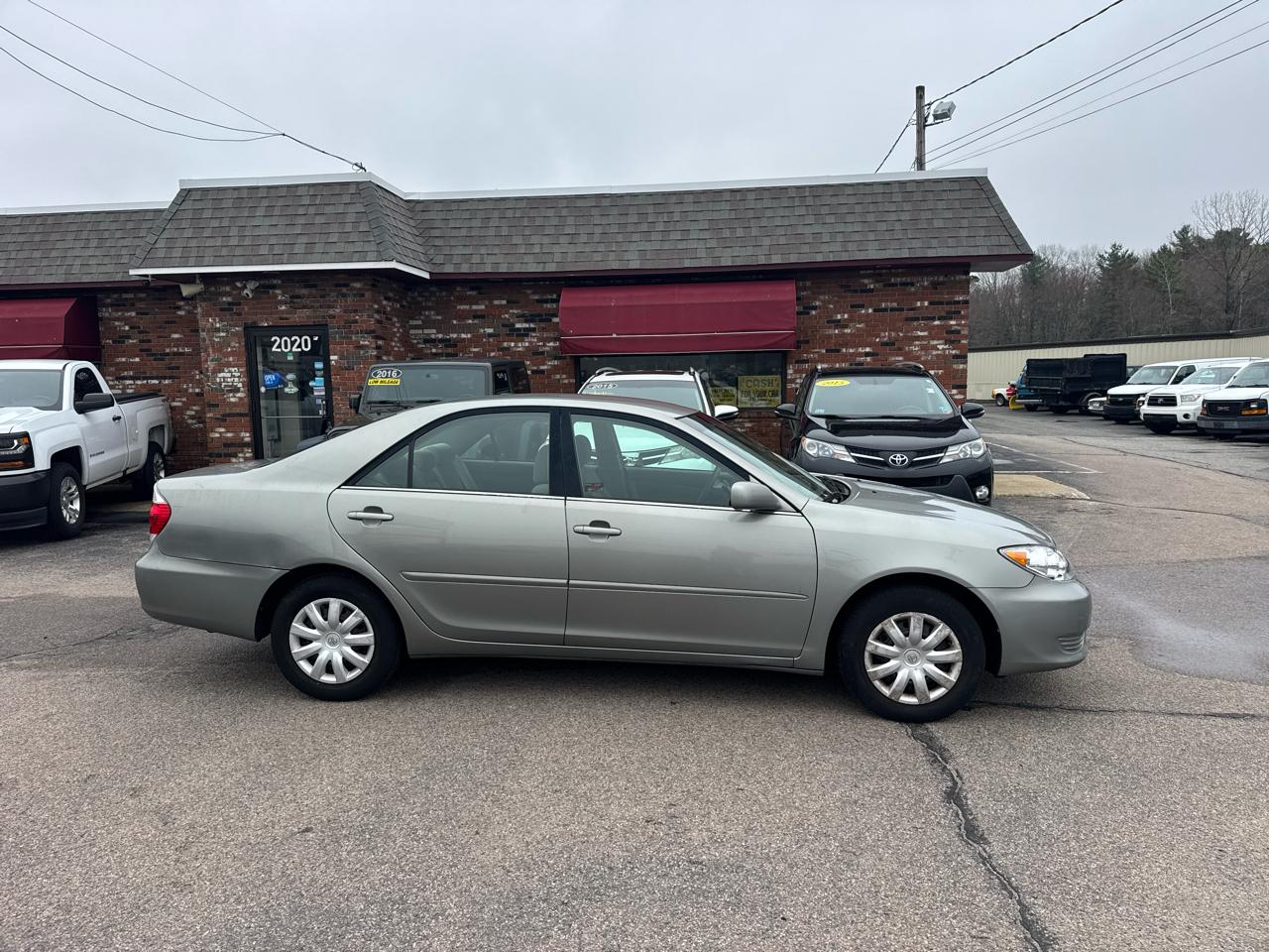 Toyota Camry LE 2005