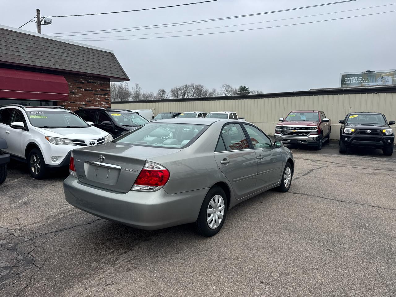 Toyota Camry LE 2005