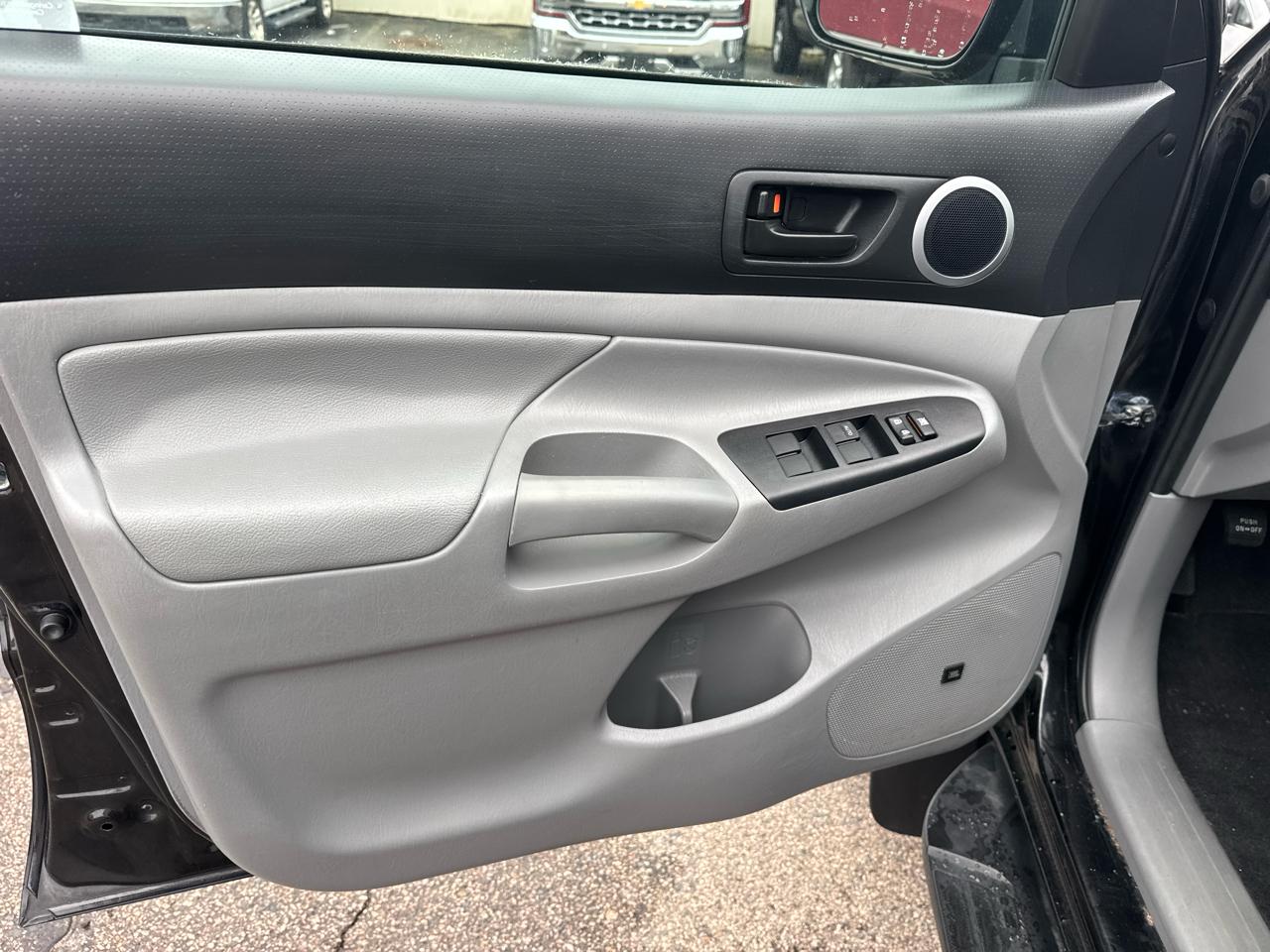 Toyota Tacoma Double Cab V6 4WD 2012