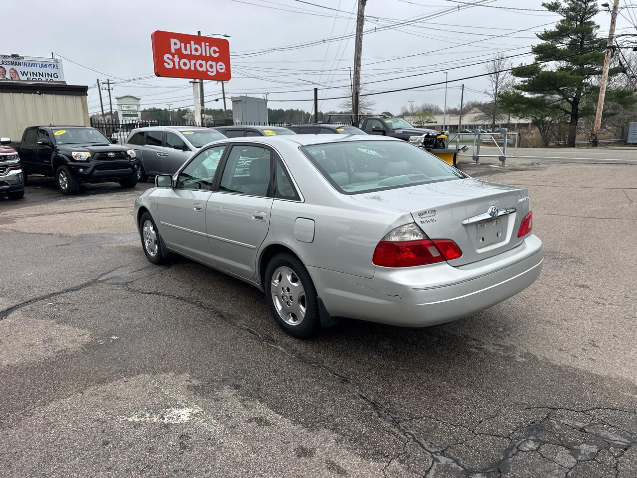 Toyota Avalon 4dr Sdn XLS w/Bucket Seats (Natl) 2004