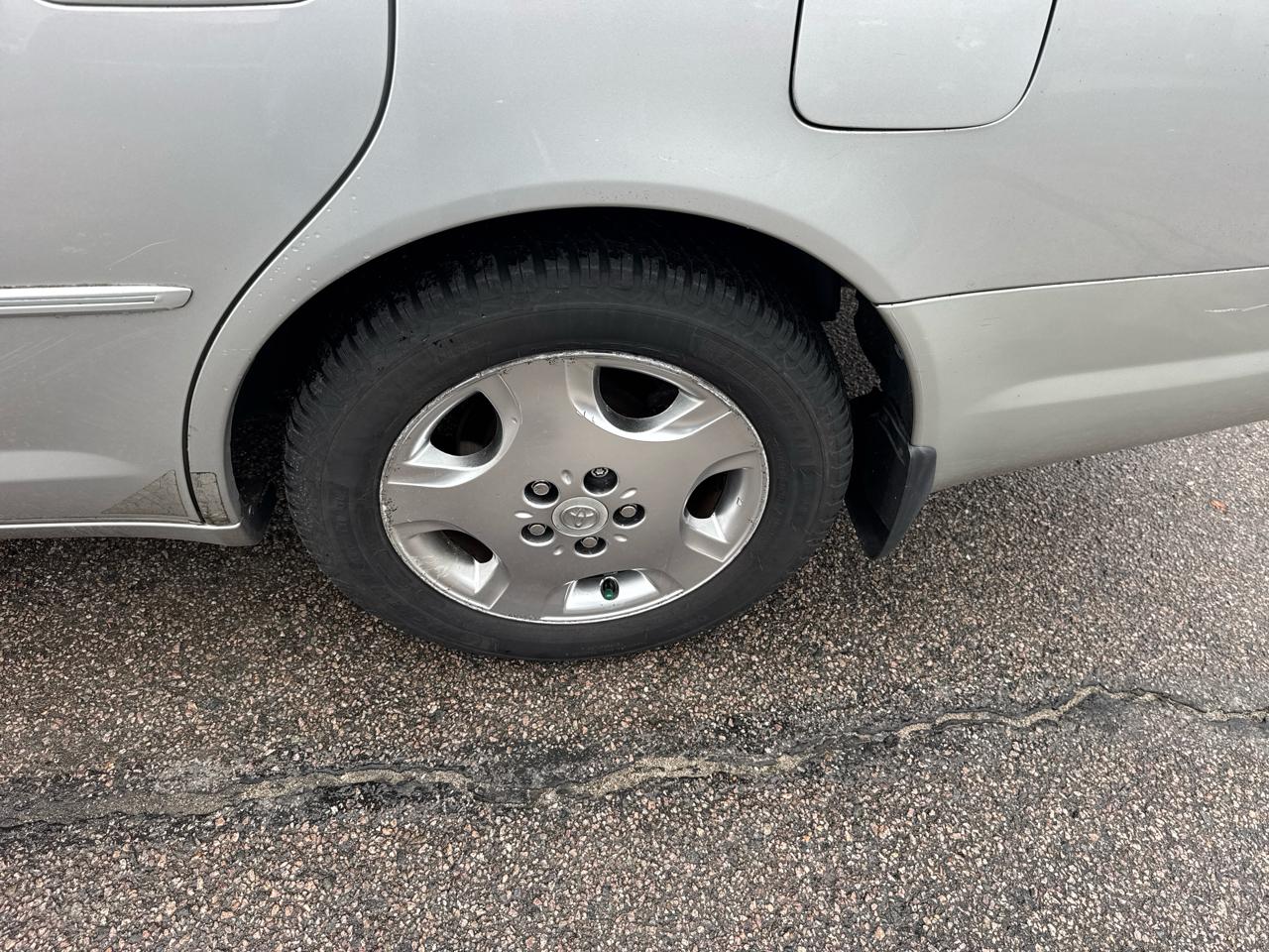 Toyota Avalon 4dr Sdn XLS w/Bucket Seats (Natl) 2004