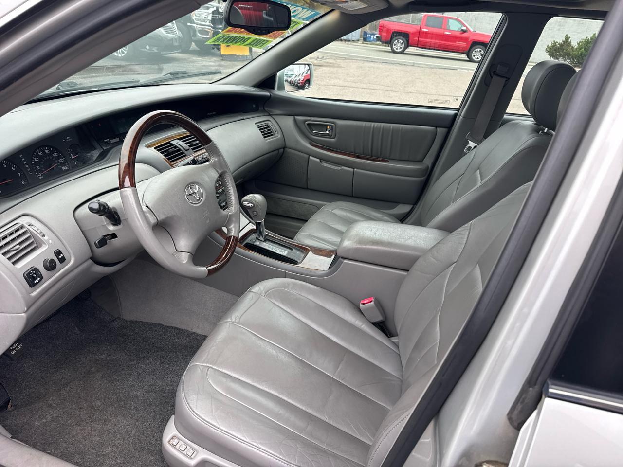 Toyota Avalon 4dr Sdn XLS w/Bucket Seats (Natl) 2004