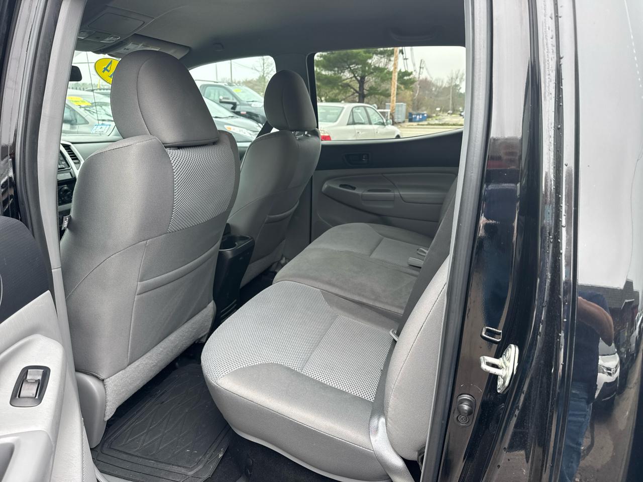 Toyota Tacoma Double Cab V6 5AT 4WD 2014