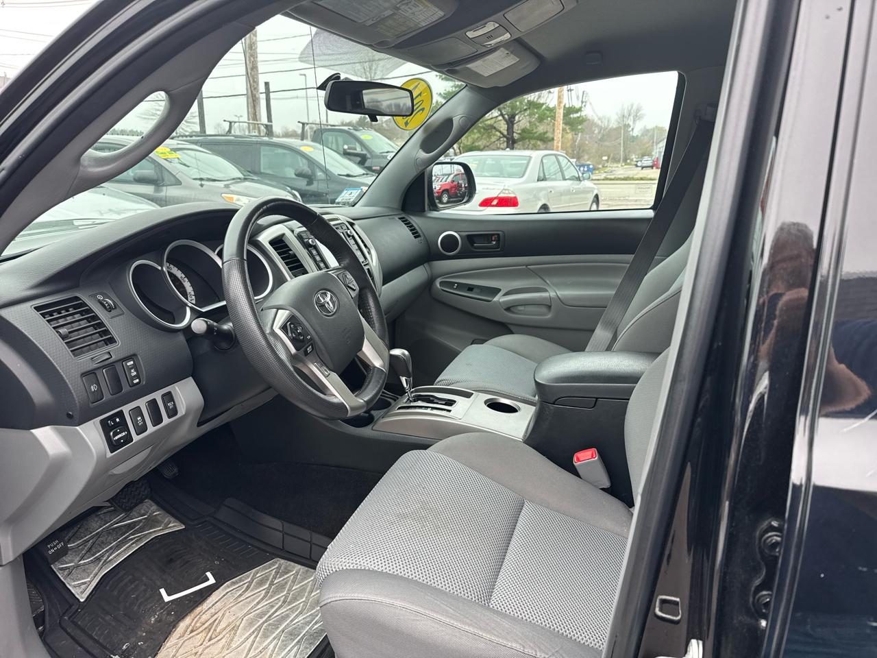 Toyota Tacoma Double Cab V6 5AT 4WD 2014