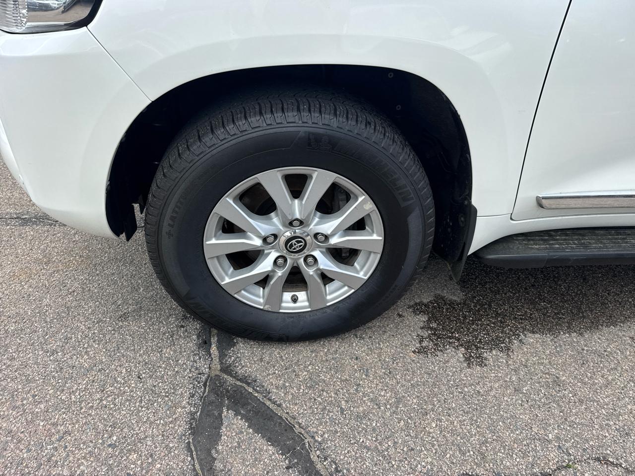 Toyota Land Cruiser 4WD 2016