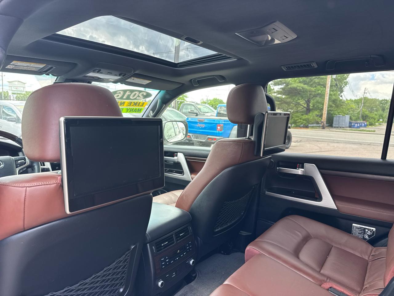 Toyota Land Cruiser 4WD 2016