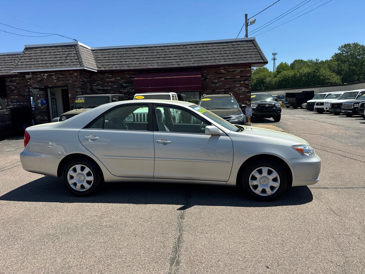 Toyota Camry 4dr Sdn I4 Auto LE (Natl) 2003