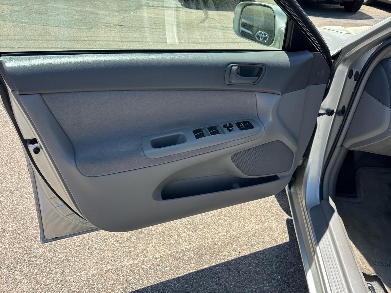 Toyota Camry 4dr Sdn I4 Auto LE (Natl) 2003
