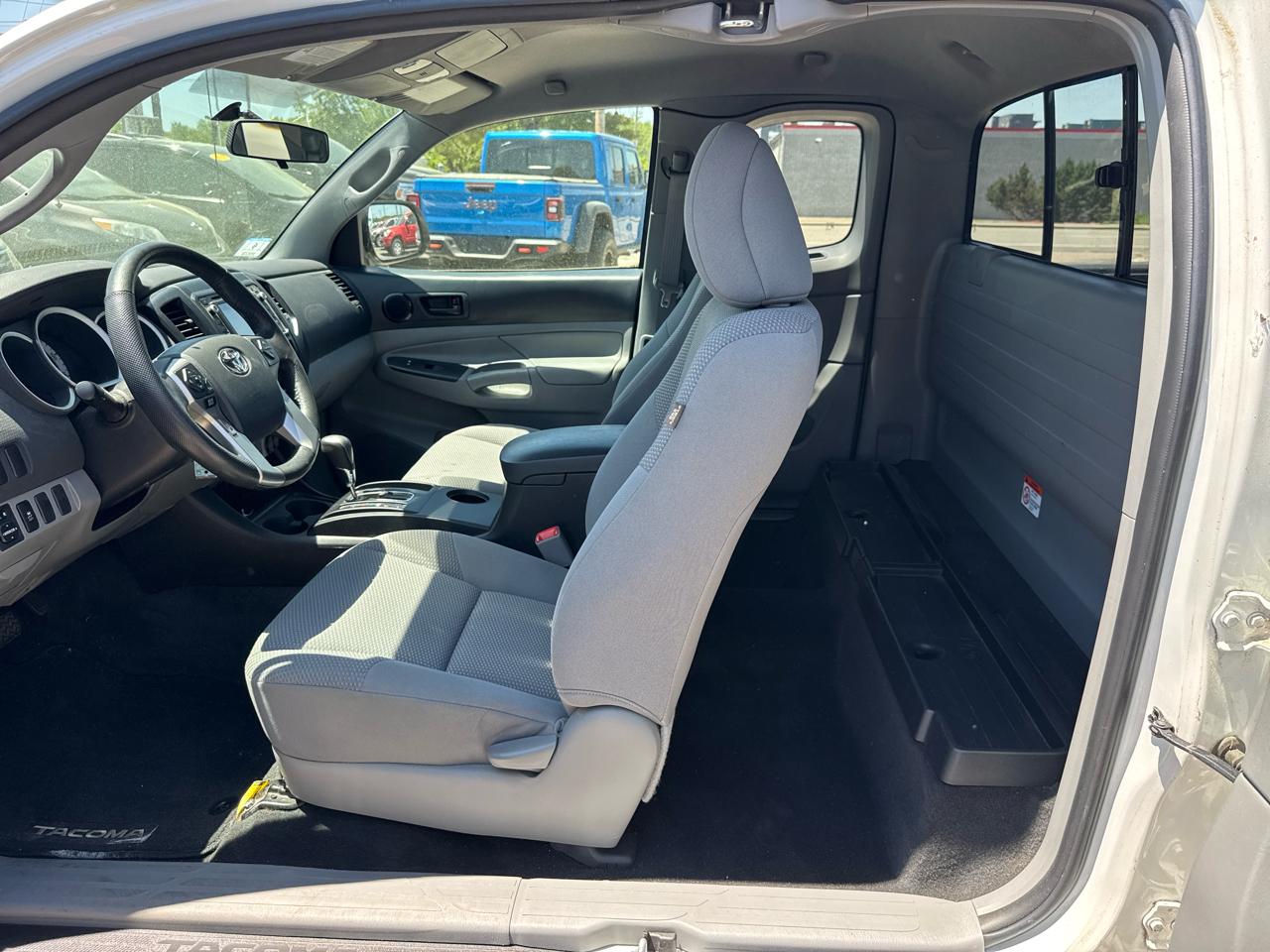 Toyota Tacoma Access Cab I4 4AT 2WD 2015