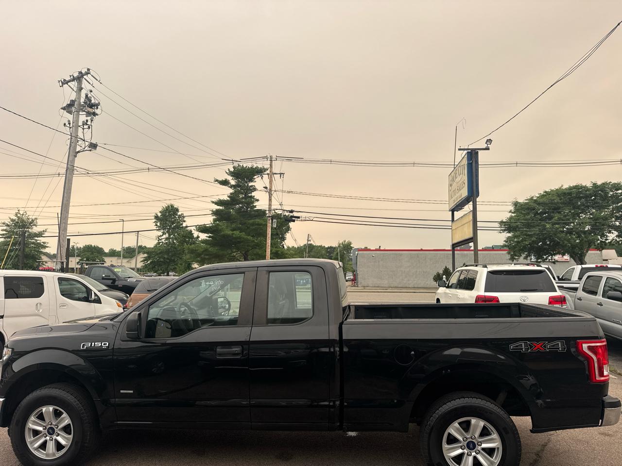 Ford F-150 4WD SuperCab 145" XL 2015