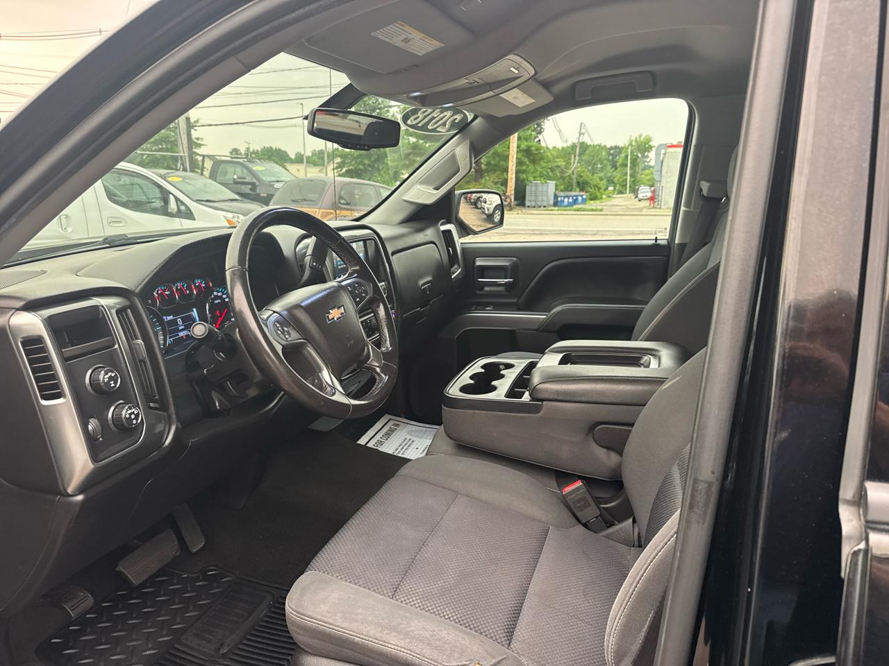 Chevrolet Silverado 1500 4WD Double Cab 143.5" LT w/1LT 2018