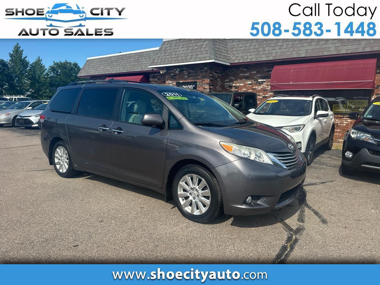 Toyota Sienna 5dr 7-Pass Van Ltd AWD (Natl) 2011