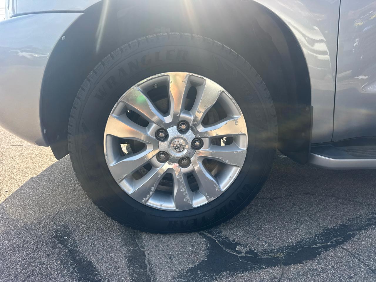 Toyota Sequoia Plantium 2WD 2014