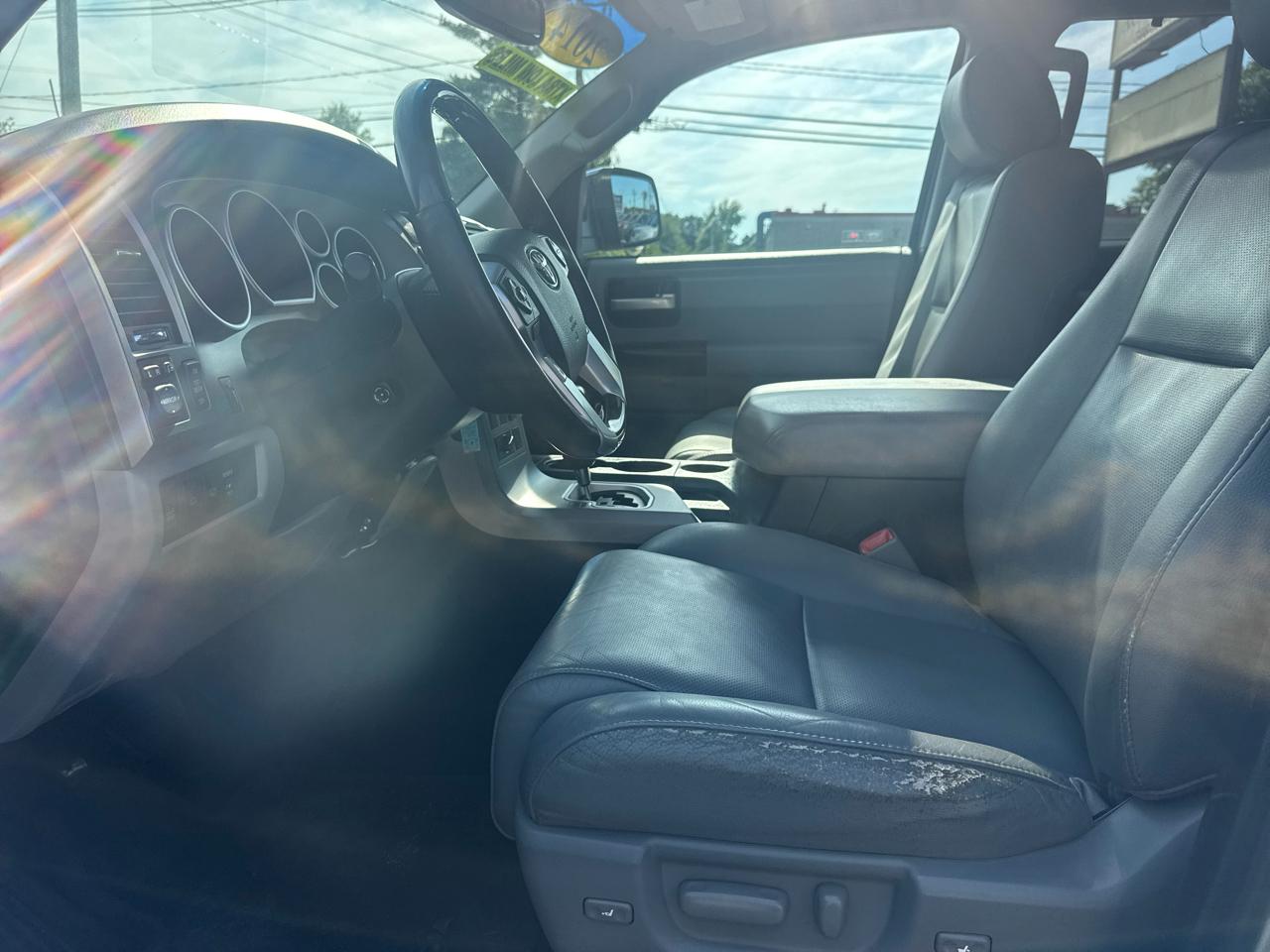 Toyota Sequoia Plantium 2WD 2014