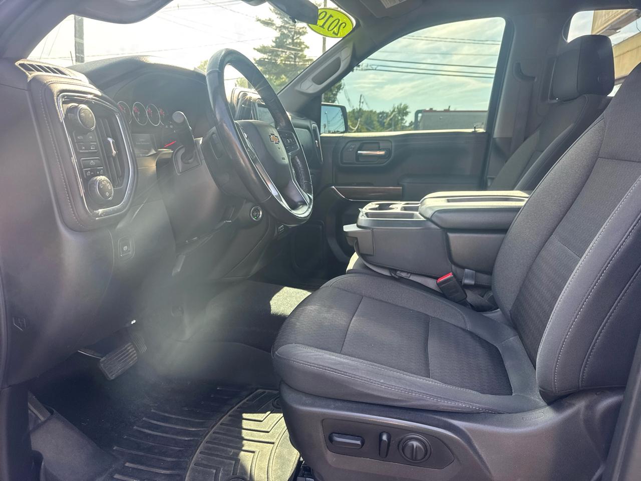Chevrolet Silverado 1500 1LT Crew Cab 4WD 2019