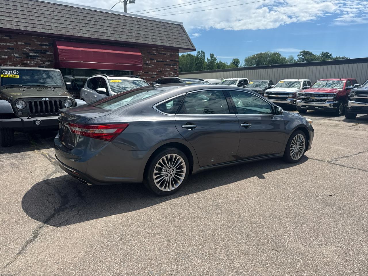 Toyota Avalon XLE 2016