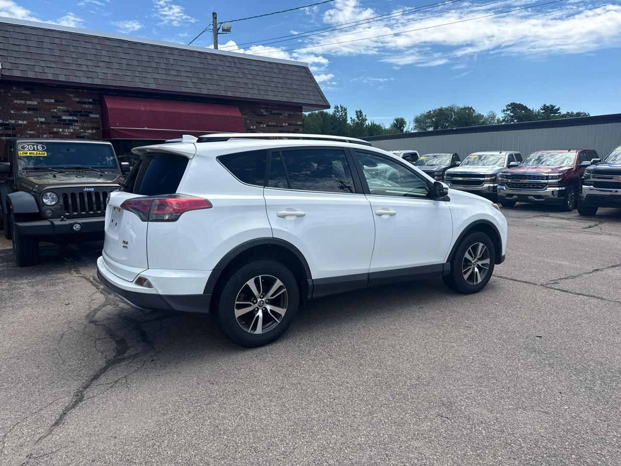 Toyota RAV4 XLE AWD 2017