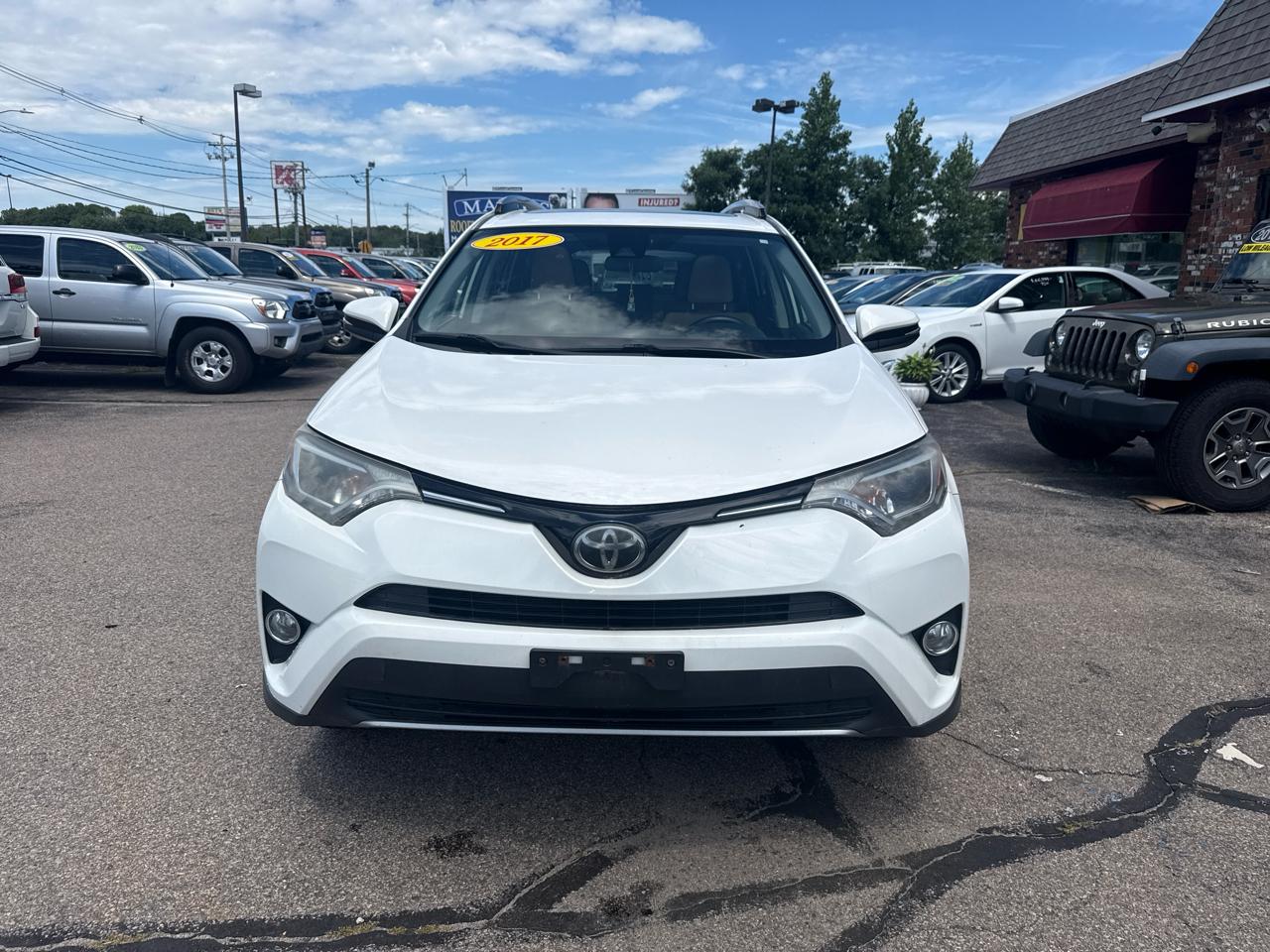 Toyota RAV4 XLE AWD 2017