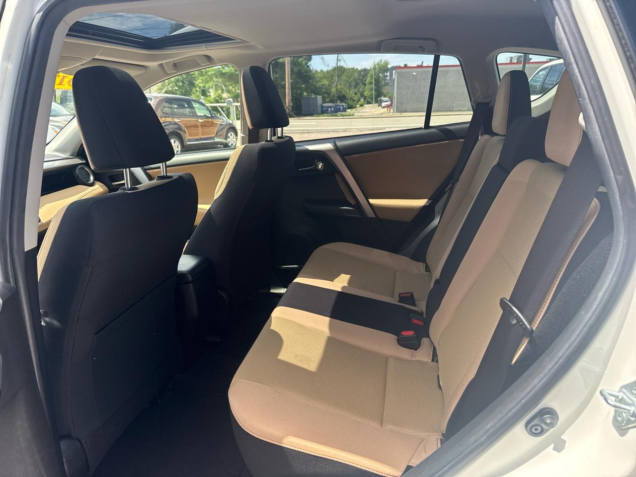 Toyota RAV4 XLE AWD 2017