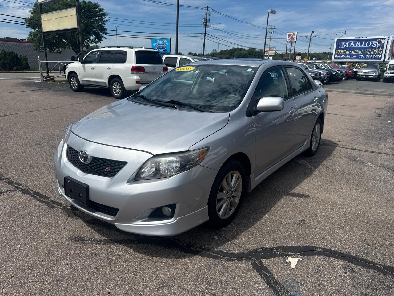 Toyota Corolla Base 5-Speed MT 2010