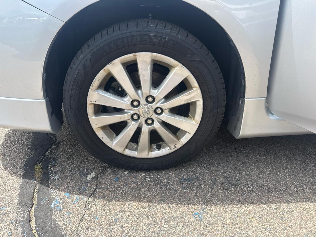 Toyota Corolla Base 5-Speed MT 2010