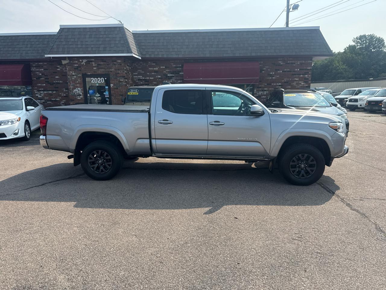 Toyota Tacoma 4WD Double Cab LB V6 AT SR5 (Natl) 2020