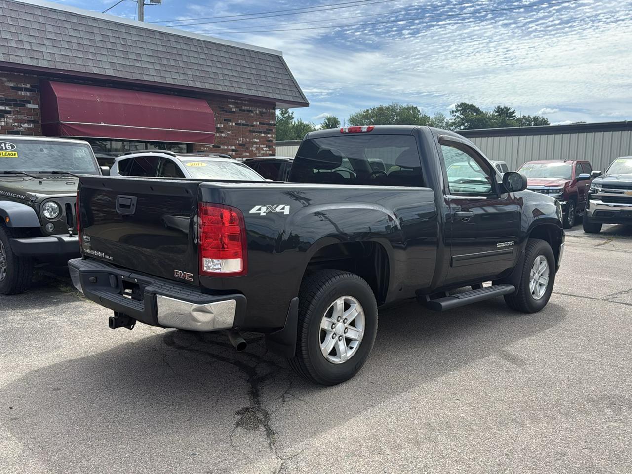 GMC Sierra 1500 4WD Reg Cab 119.0" SLE 2012