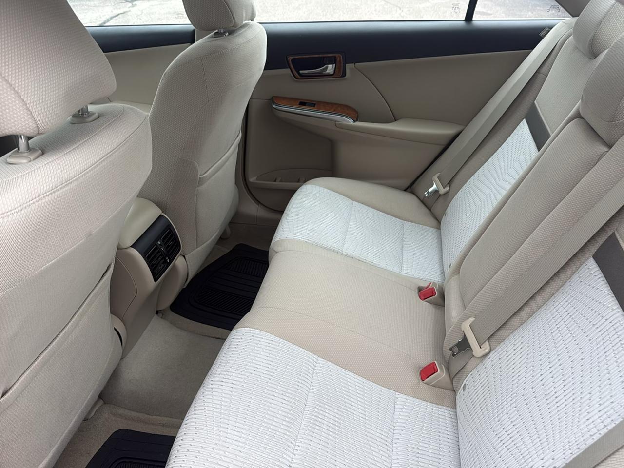 Toyota Camry Hybrid XLE 2013