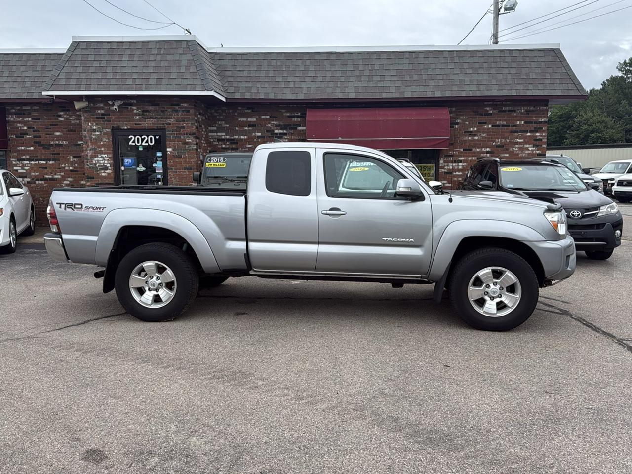 Toyota Tacoma Access Cab V6 5AT 4WD 2015