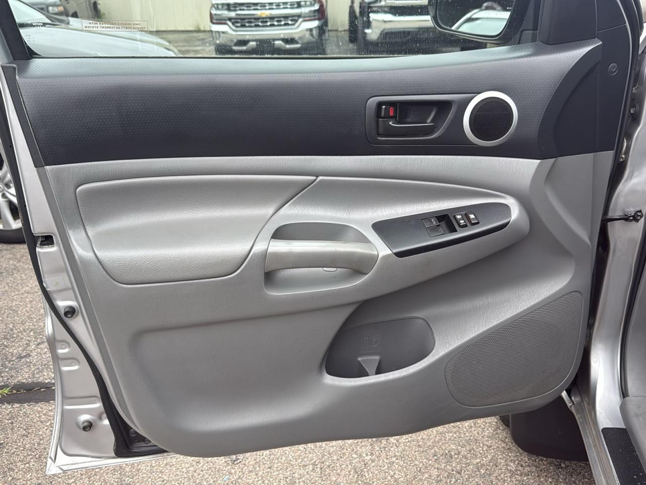 Toyota Tacoma Access Cab V6 5AT 4WD 2015