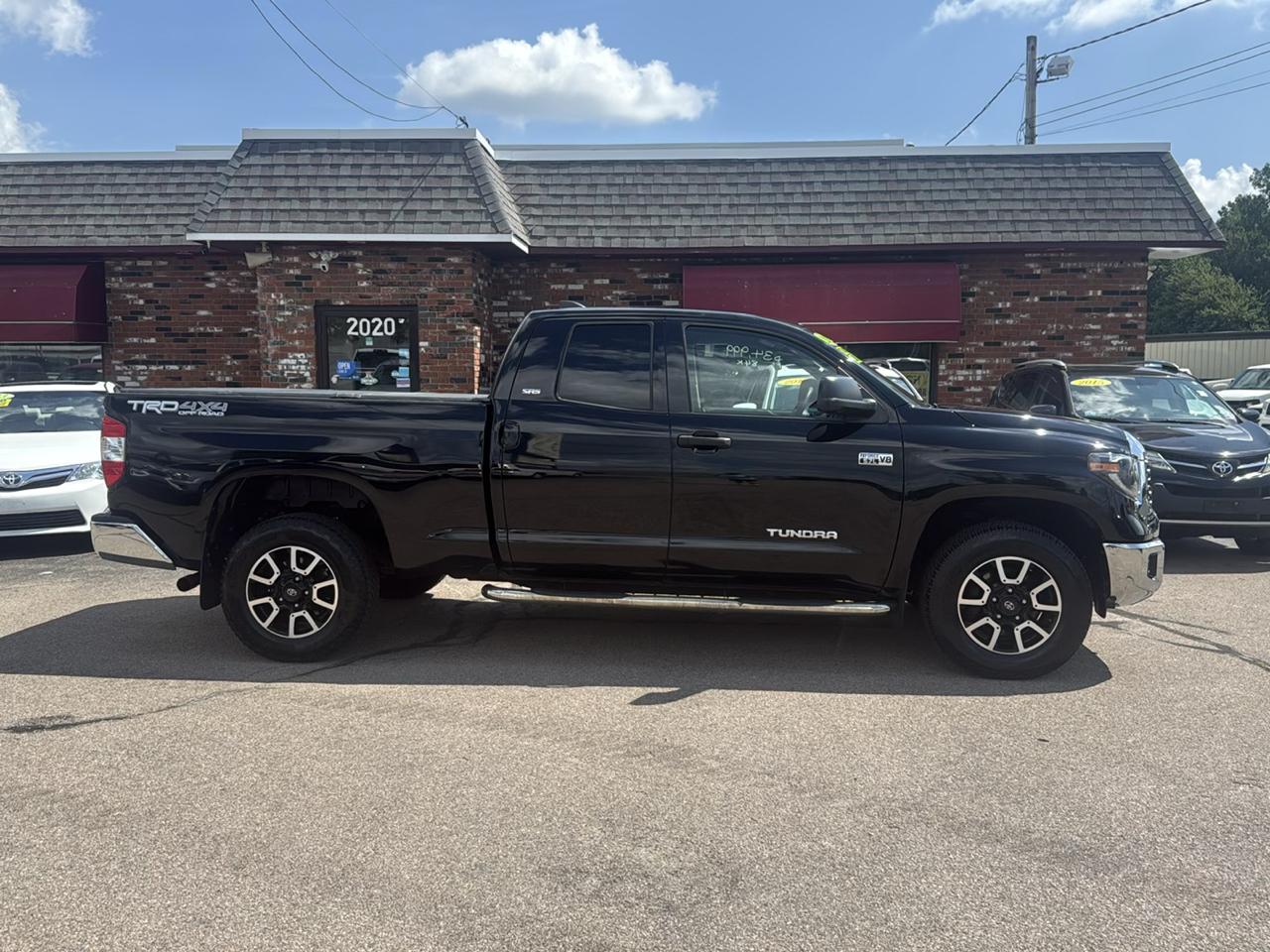 Toyota Tundra SR5 5.7L V8 Double Cab 4WD 2020