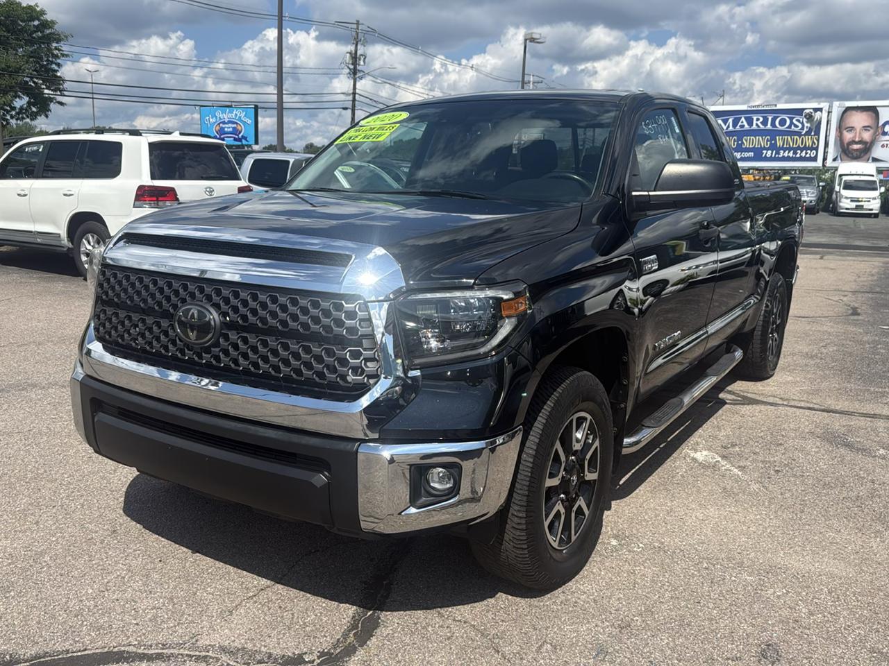 Toyota Tundra SR5 5.7L V8 Double Cab 4WD 2020