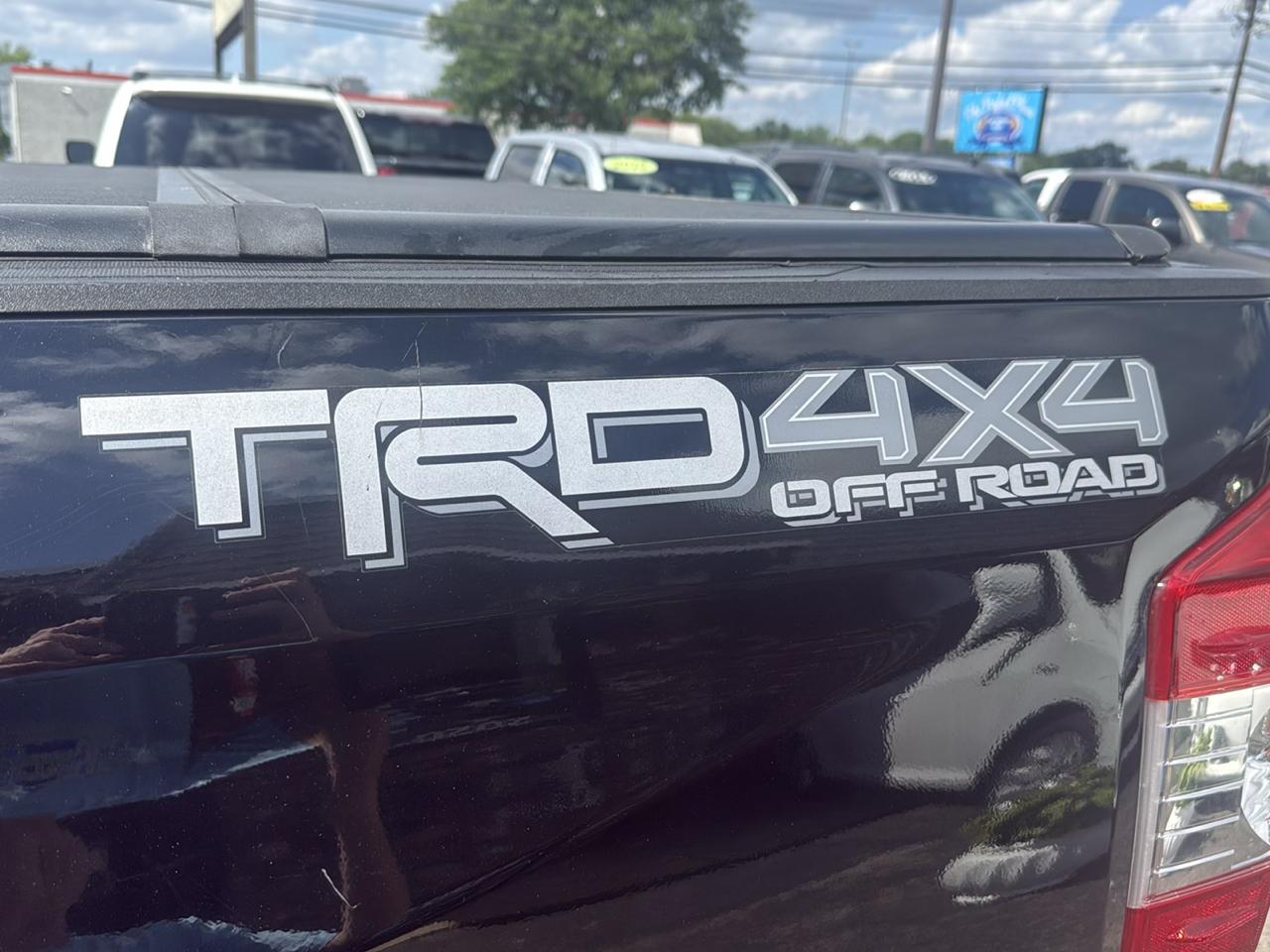Toyota Tundra SR5 5.7L V8 Double Cab 4WD 2020