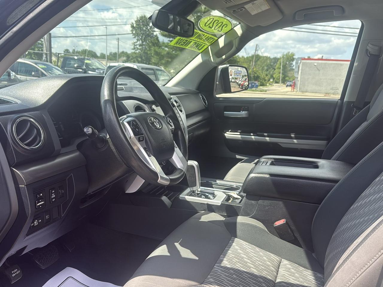Toyota Tundra SR5 5.7L V8 Double Cab 4WD 2020