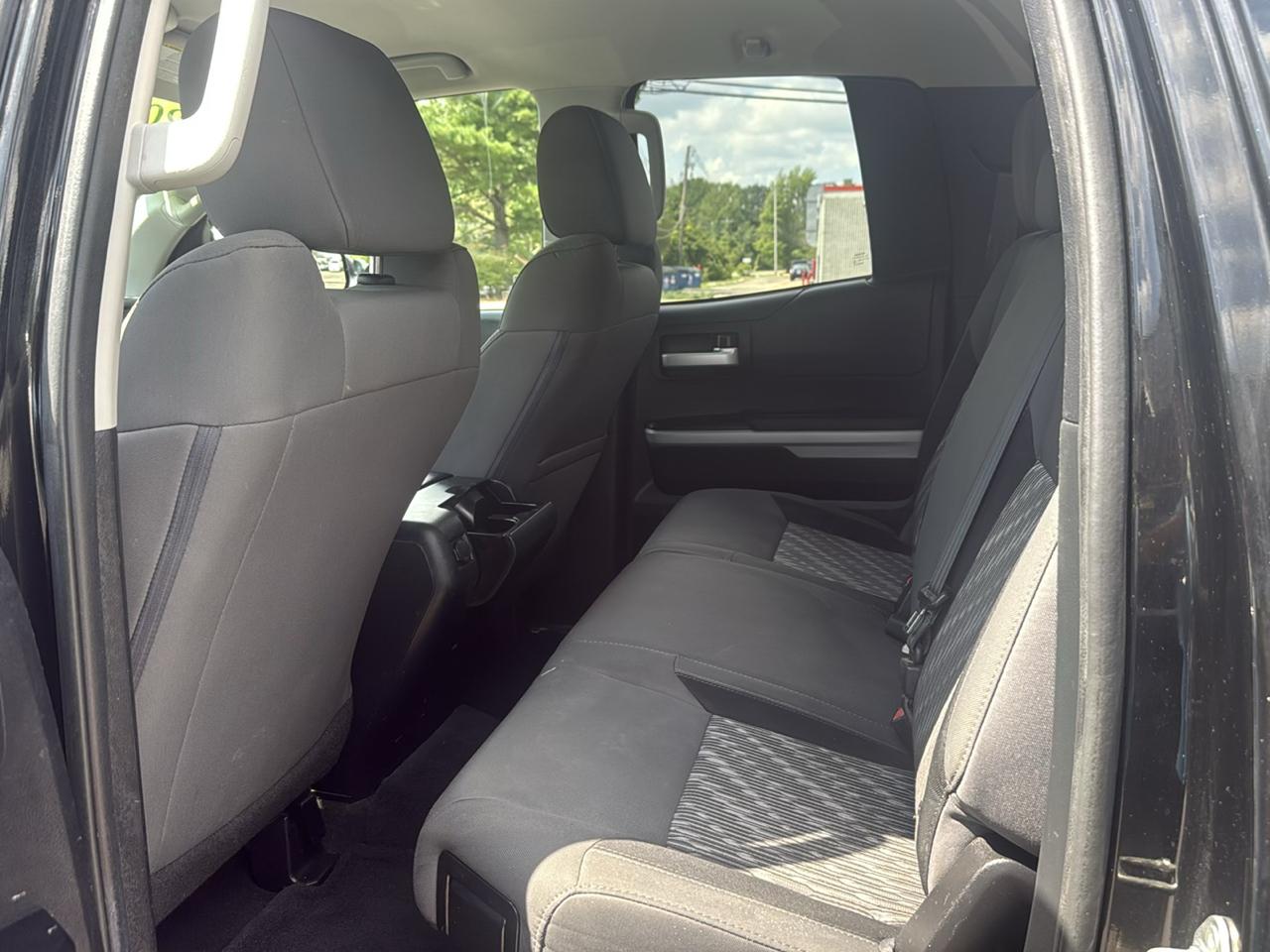 Toyota Tundra SR5 5.7L V8 Double Cab 4WD 2020