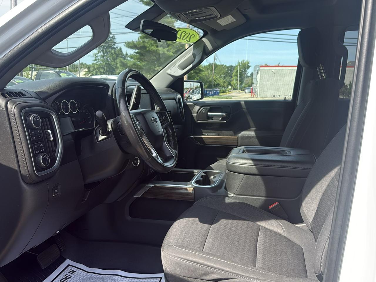 Chevrolet Silverado 1500 4WD Crew Cab 147" LT Trail Boss 2021