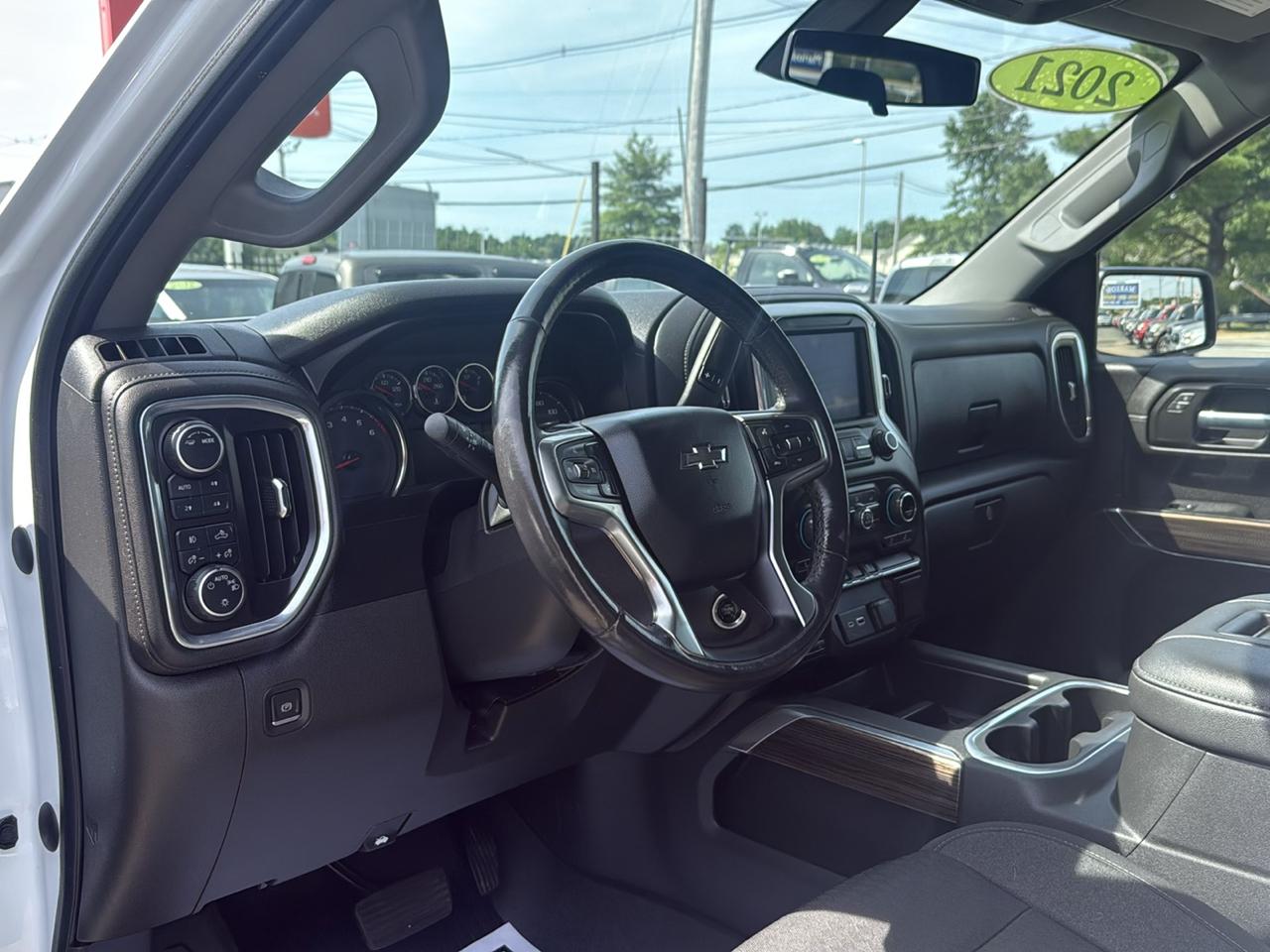 Chevrolet Silverado 1500 4WD Crew Cab 147" LT Trail Boss 2021