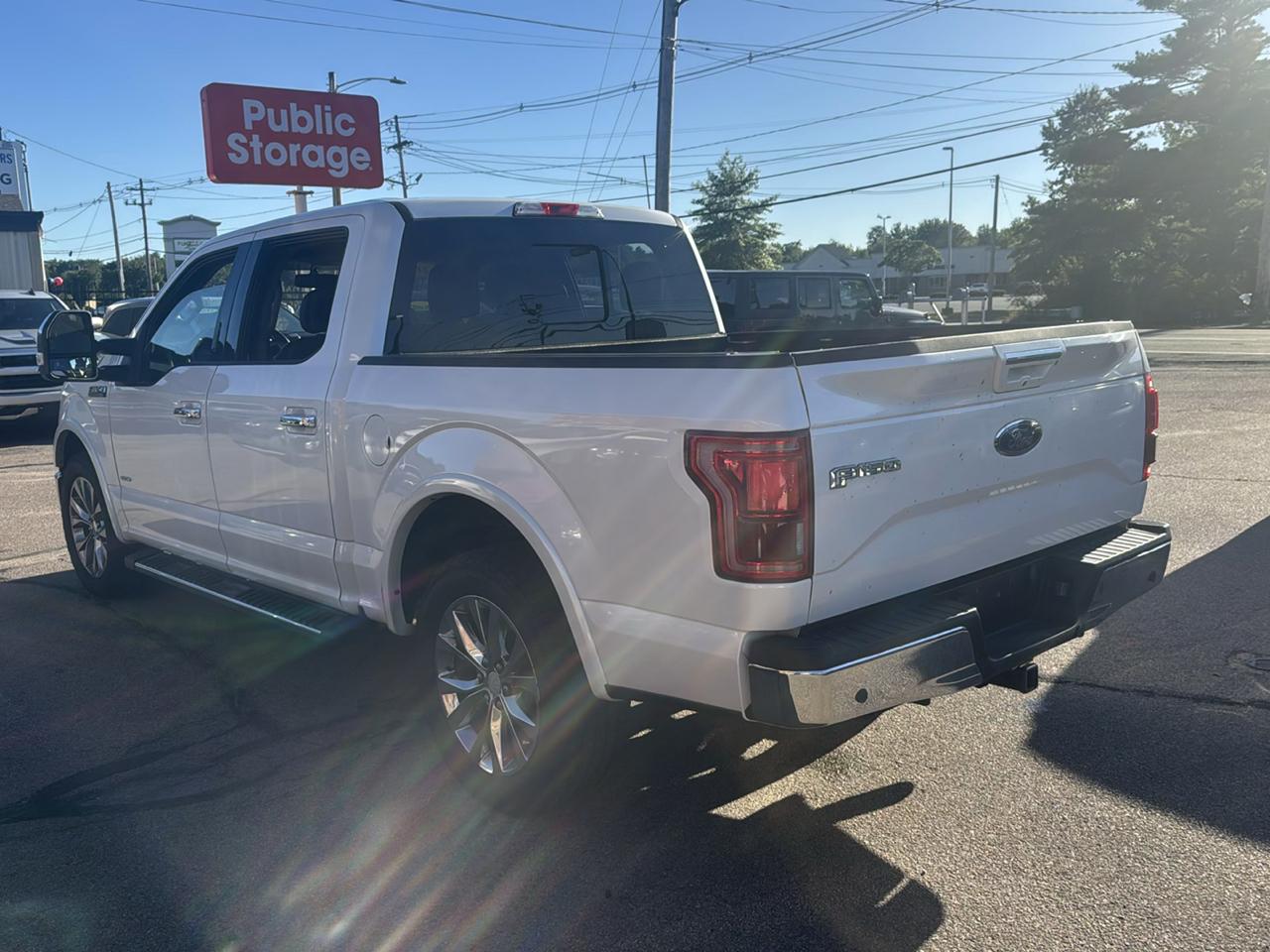 Ford F-150 2WD SuperCrew 139" Lariat 2015