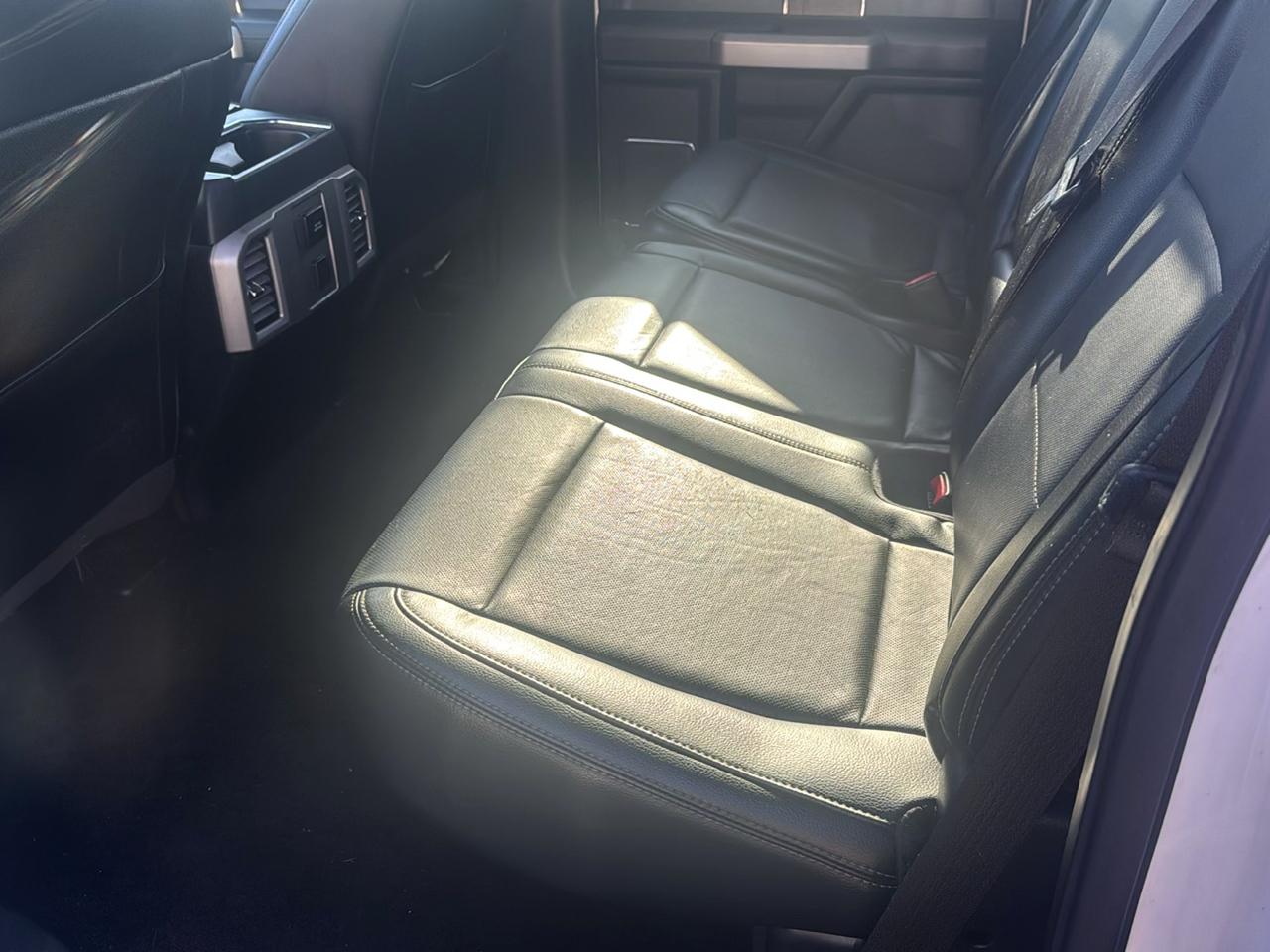 Ford F-150 2WD SuperCrew 139" Lariat 2015