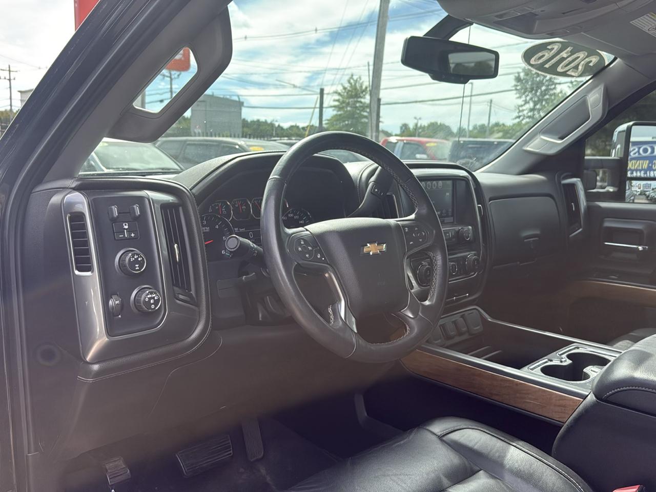 Chevrolet Silverado 2500HD 4WD Crew Cab 153" LTZ 2016