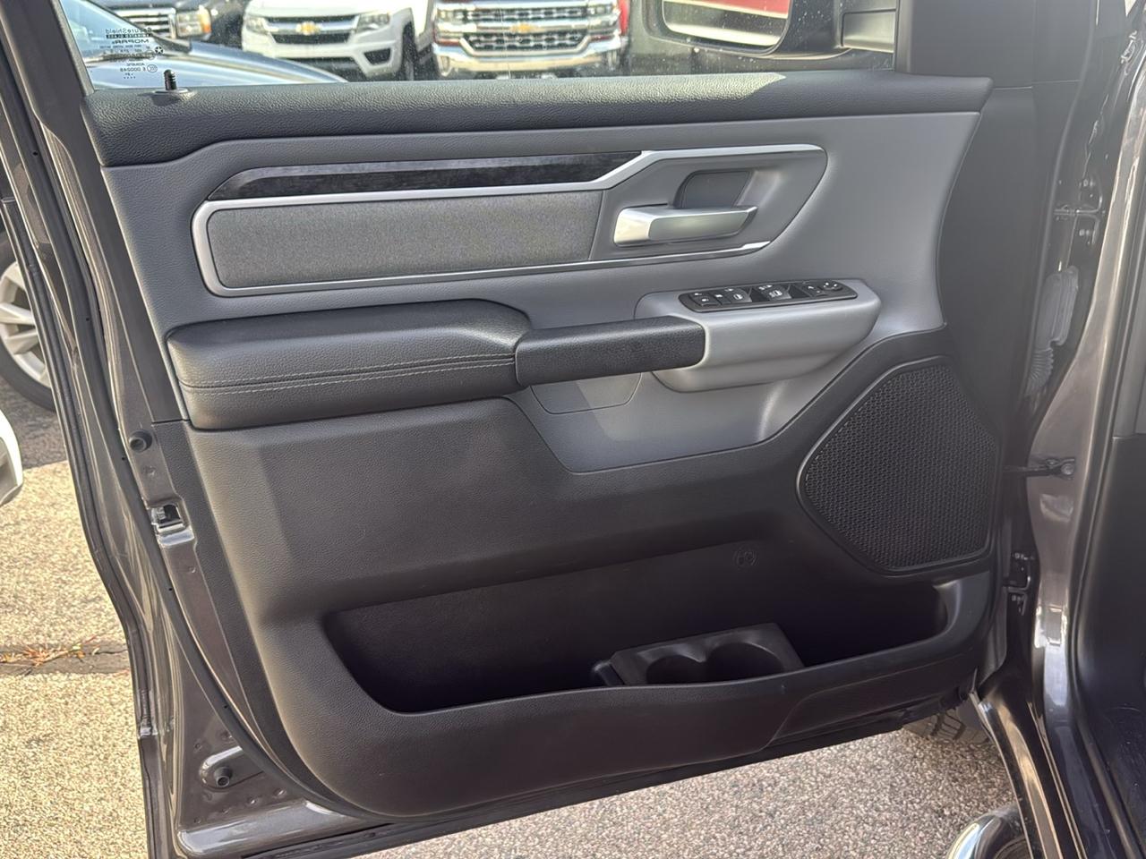 RAM 1500 Big Horn Quad Cab 4WD 2021